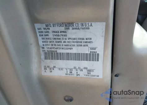 2000 Ford Focus Se из США, поврежденный, VIN 1FAFP34P3YW320989